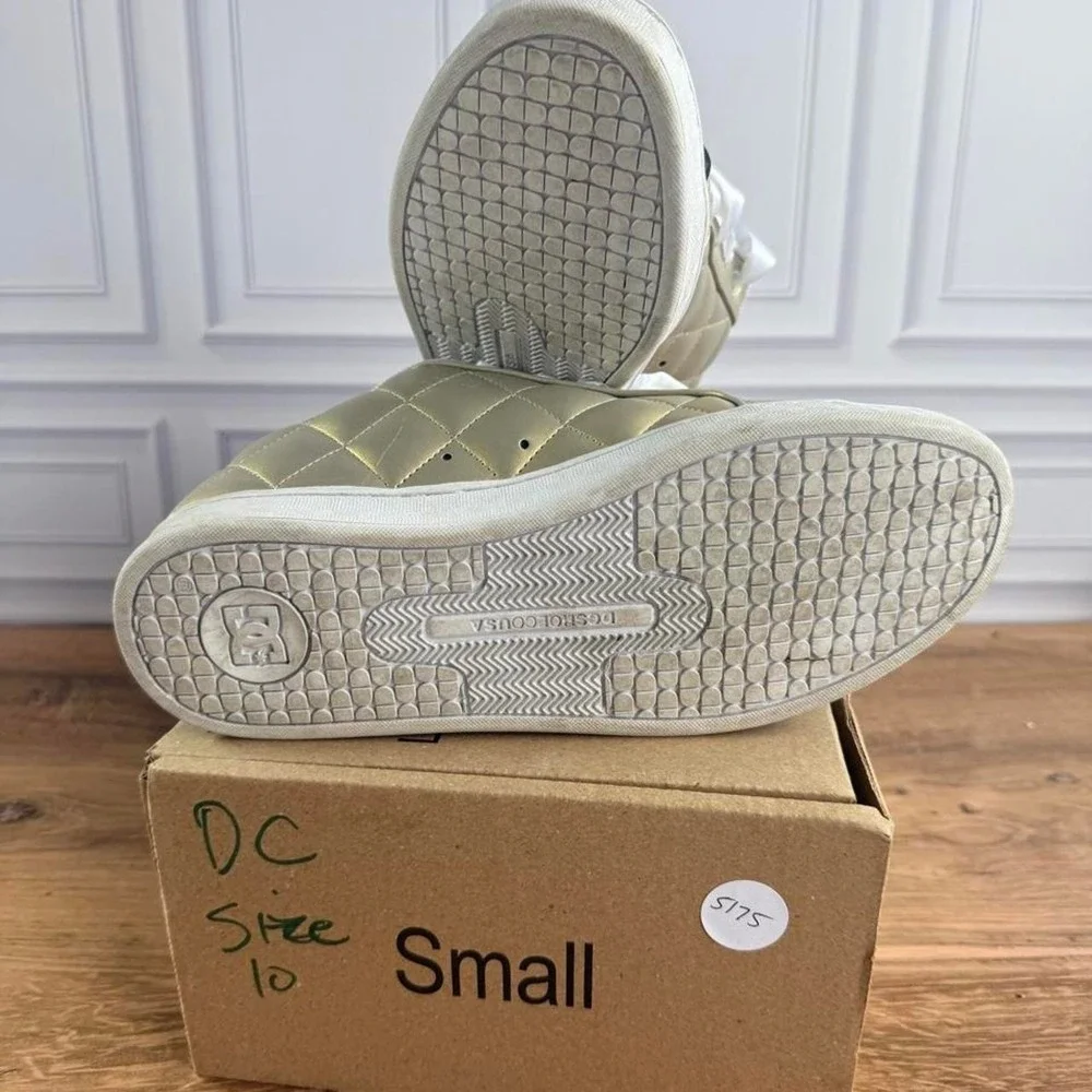 DC Shoes gold trainers, Size US 10